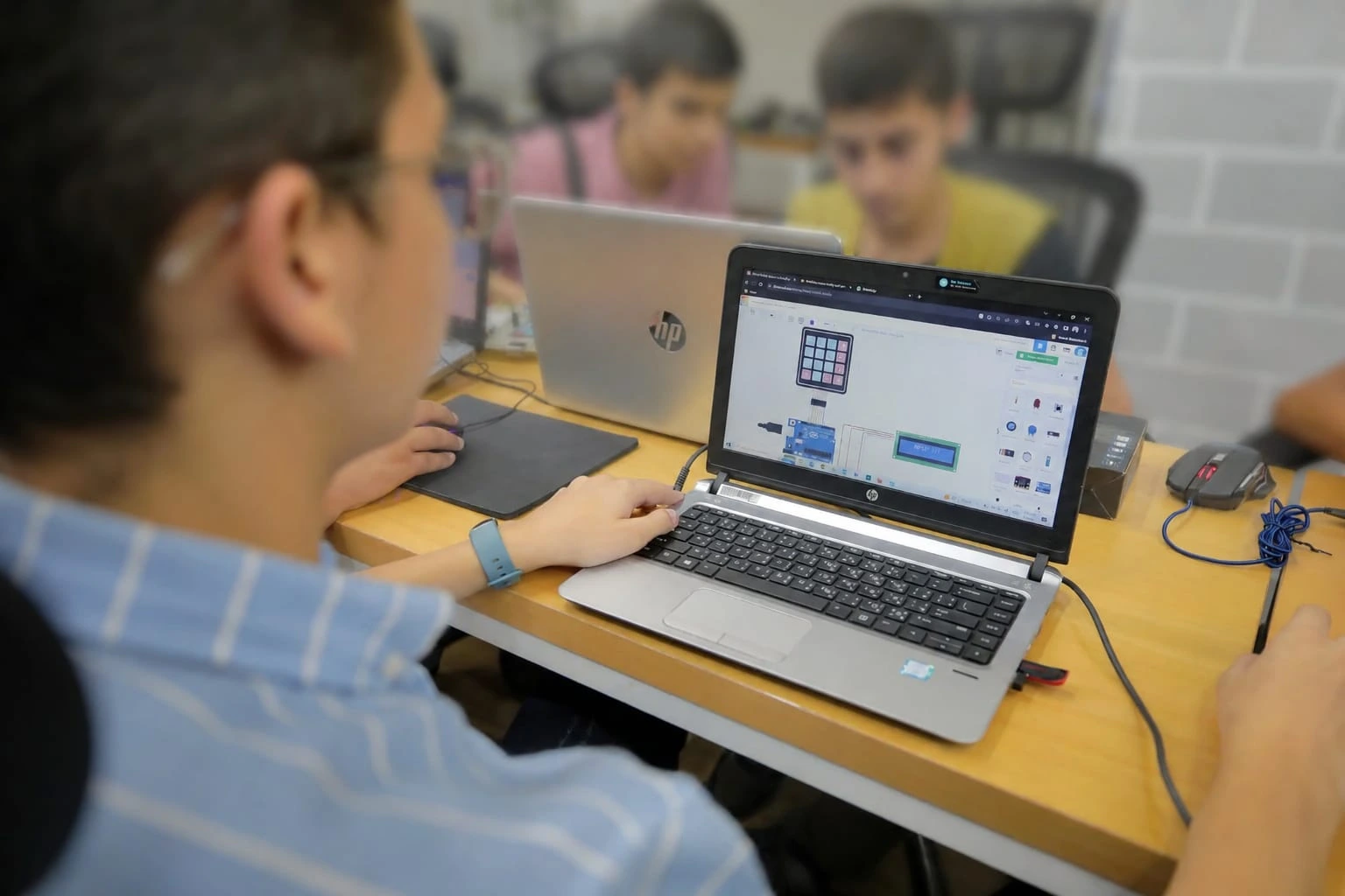 Apprentissage pratique en électronique associé au parcours M.